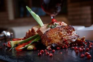 gebratene Bauchfleischsteaks